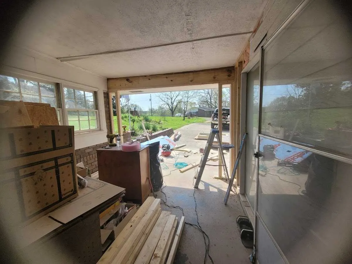 Air movers and dehumidifier for Water Mitigation Services in Navarre